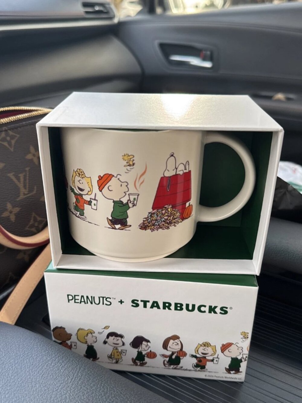 NWT! Starbucks Peanuts Snoopy Limited Edition Mug